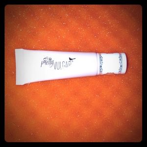 Eyeshadow primer